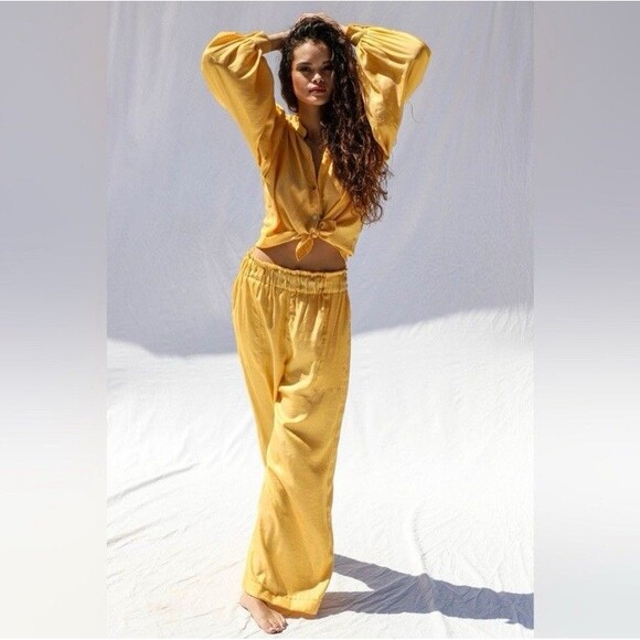 Jen's Pirate Booty Pants - NWOT Jen's Pirate Booty Golden Sun Silk Blend Blouse/ Wide Leg Set Size Large